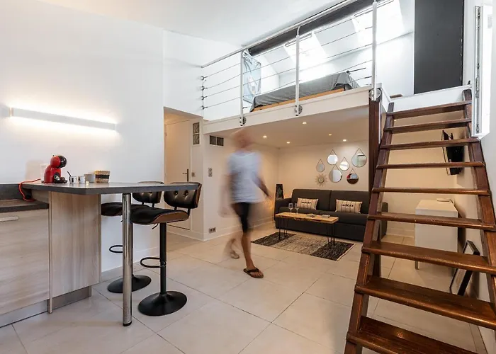 Superbe Appartement En Plein Centre Du Vieil Antibes