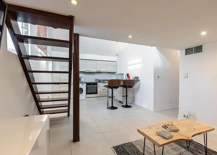 Superbe Appartement En Plein Centre Du Vieil Antibes